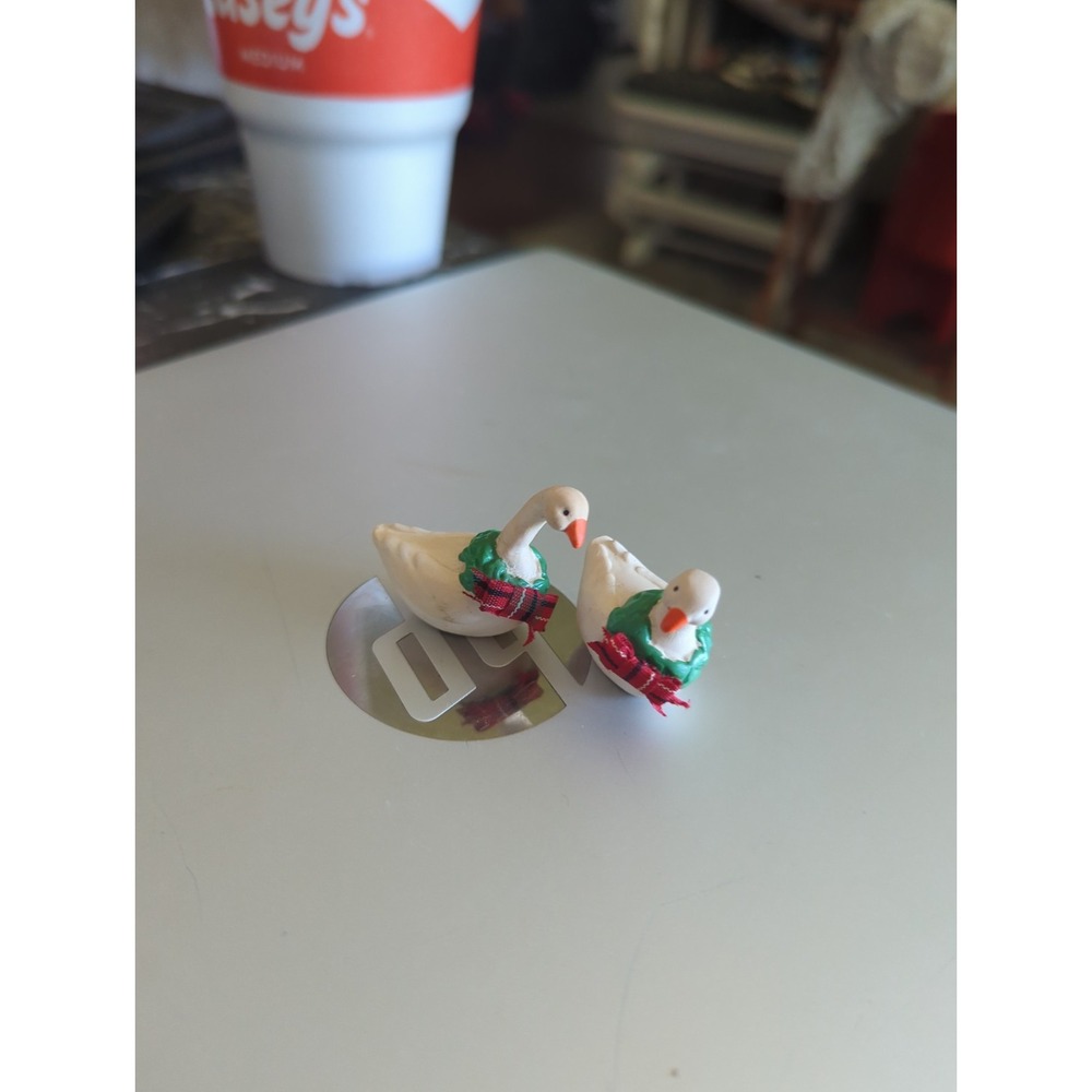 2 Vintage Hallmark Merry Miniature Goose with Christmas Wreath